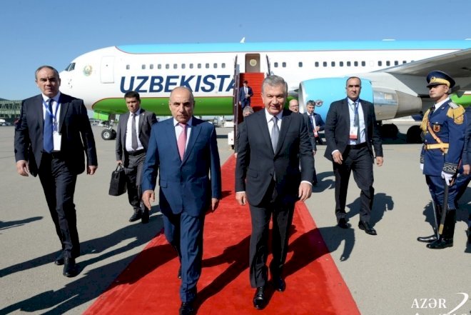    Özbəkistan prezidenti Azərbaycana gəldi - Foto   