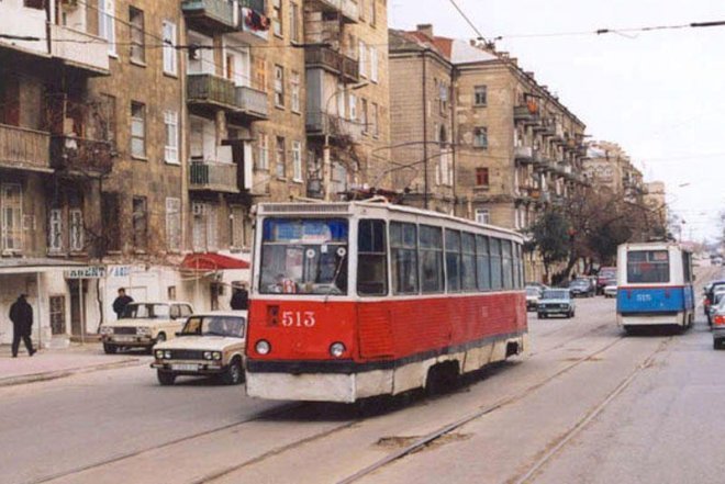    Bakıda tramvay istifadəyə verilir? -   “1-2 ilə Bulvardan Əhmədliyə qədər...”