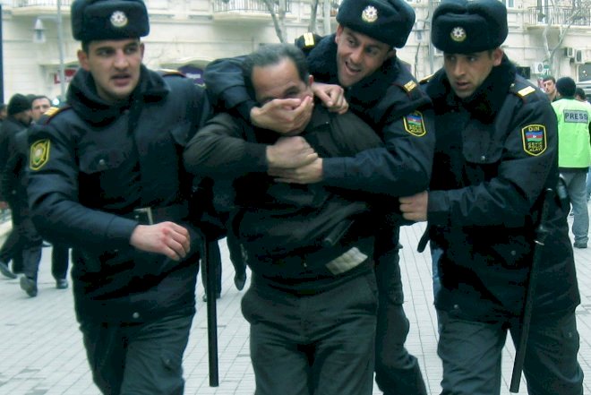   “İcazəsiz mitinqə qatılanlar haqda sərt tədbir görüləcək” –   Rəsmi xəbərdarlıq
