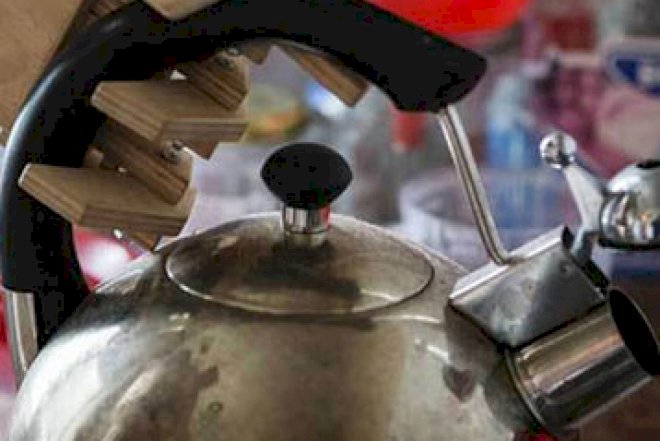    61 yaşlı kişi çaydanla öldürüldü –   Bakıda dəhşət