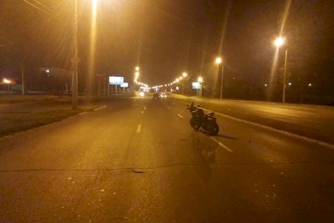    Bakıda gənc sürücü motosikletlə qəza törətdi, çənəsi sındı   