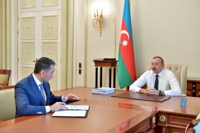    İlham Əliyev daha bir məmurla təkbətək görüşdü - Foto+Video   