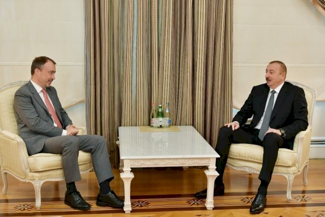    İlham Əliyev daha bir görüş keçirdi   
