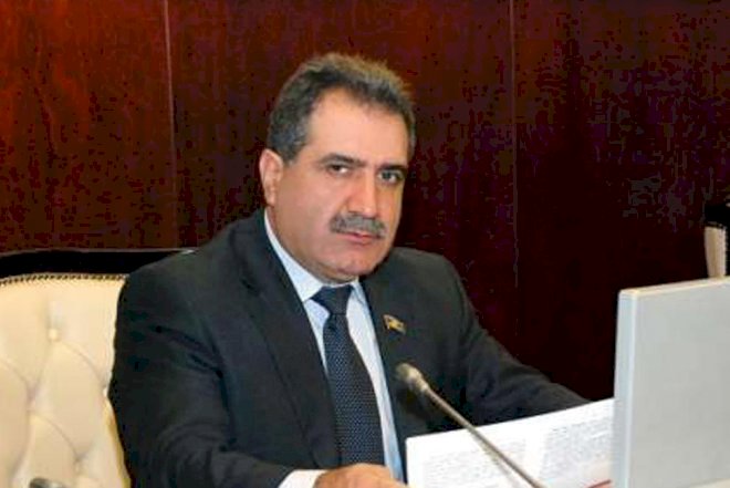    “Milli Şuranın qanunsuz aksiyalarına getməyin, onların...“   - Deputatdan jurnalistlərə Çağırış
