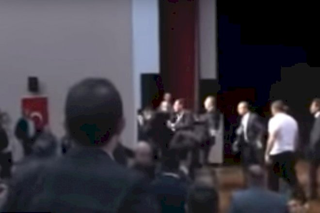    Türkiyə klubunun iclasında ara qarışdı - Klub nümayəndəsi döyüldü   - Video