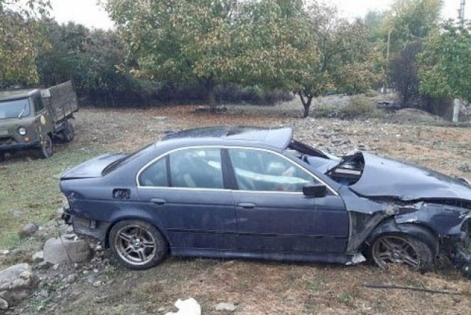    “BMW” aşdı, sürücü öldü - Azərbaycanda   - Fotolar