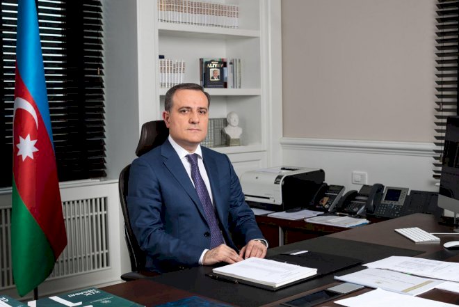    Ceyhun Bayramov müəllimlərlə bağlı əmr imzaladı   