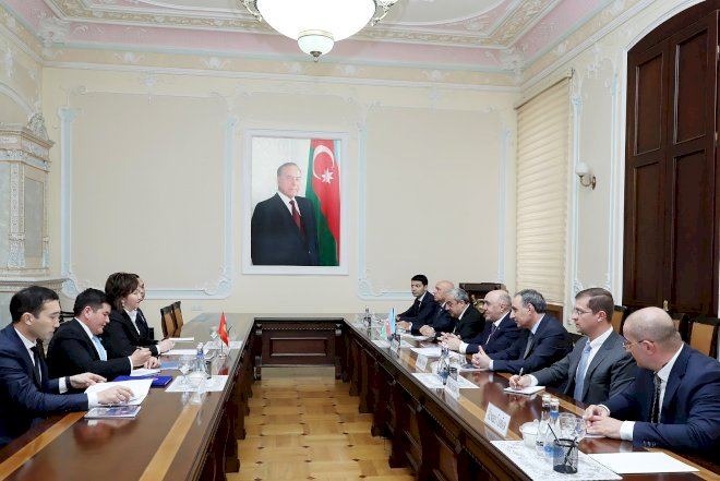    Zakir Qaralov Cəmilə Camanbayevanı qəbul etdi - Foto   