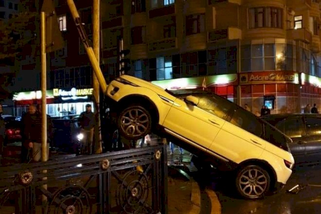    “Range Rover”i dirəyə dırmaşdıran sürücü qadın imiş -   Video 