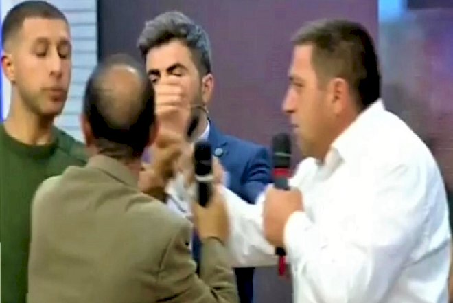    ATV-nin efirində ara qarışdı, əlbəyaxa dava düşdü - Video   