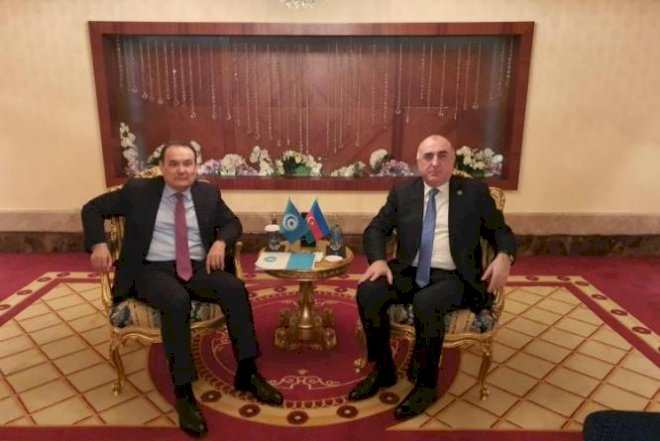    Elmar Məmmədyarov Türk Şurasının baş katibi ilə görüşdü   