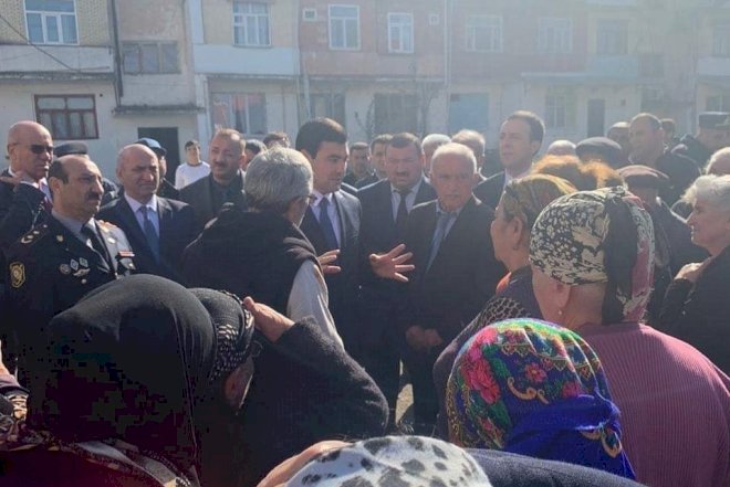    Xaçmazın yeni icra başçısı küçədə sakinlərlə görüşdü   - Foto