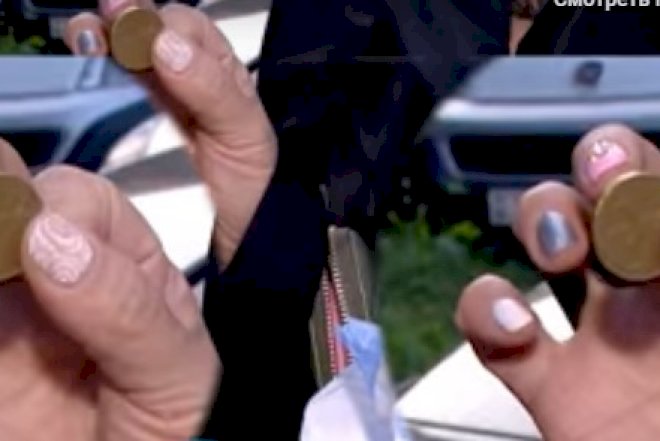    Şou əhli kasıblayıb? - Birinin cibindən 40 qəpik, digərindən 50 manat çıxdı -   Video