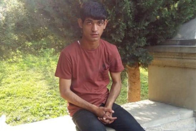    21 yaşlı oğlan itkin düşdü - Foto   