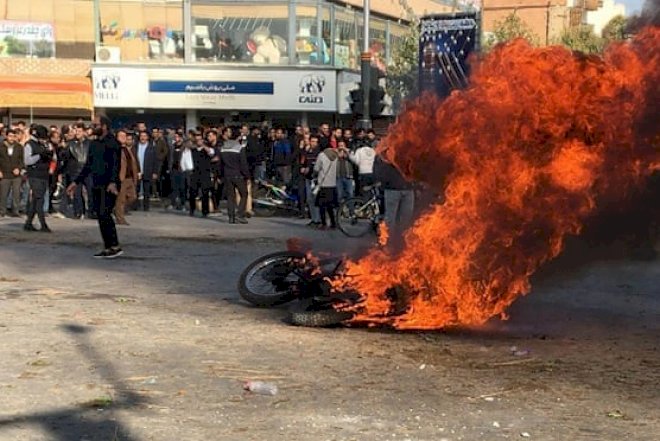    “İrandakı iğtişaşlarda azərbaycanlılar üçün də təhlükə var” - Siyasi mühacir   