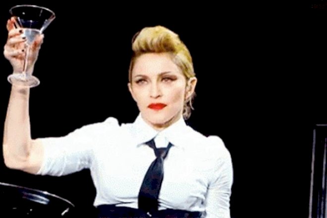    Madonna sidiyini içdiyini etiraf etdi   