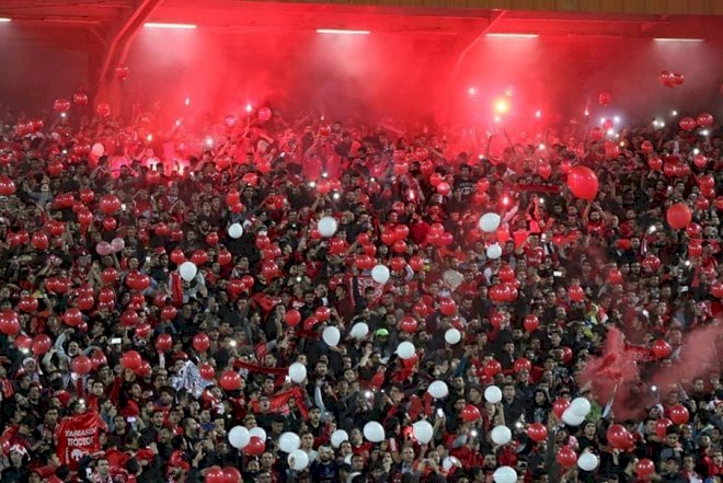    Etirazlar səbəbi ilə Təbriz klubunun oyunu dayandırıldı   