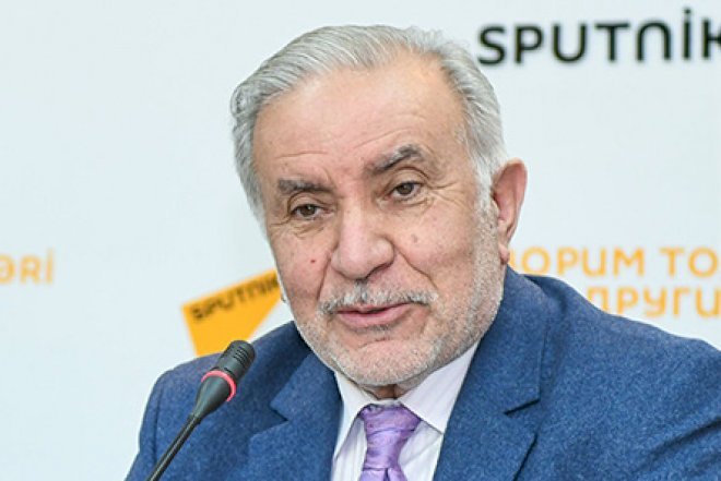    “Səhiyyə Nazirliyi xəstəlik yayan şprisləri satanlara lobbiçilik edir”   