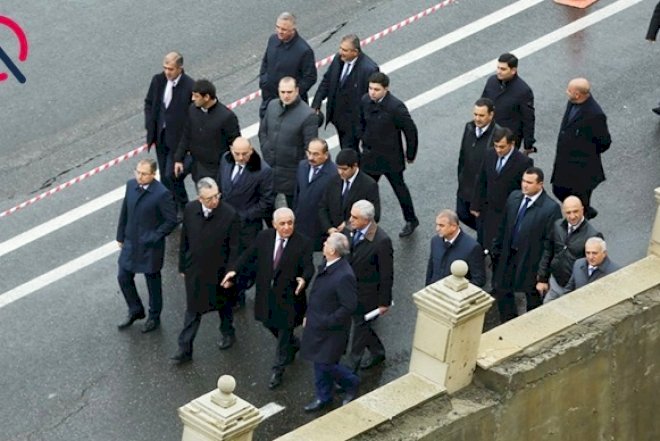    Baş nazir və yüksək çinli məmurlar sürüşmə zonasında - Foto   
