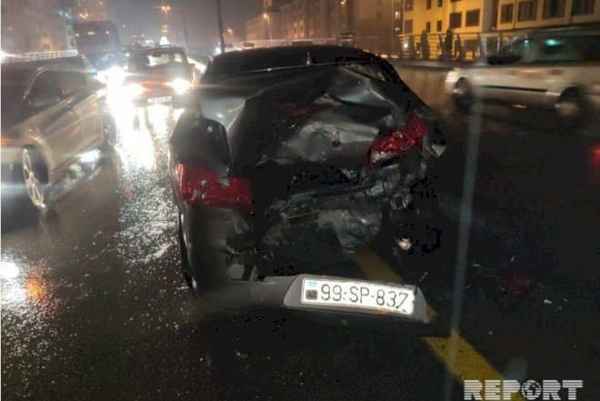    Ziya Bunyadov prospektində baş verən qəzada xəsarət alanlar var - Fotolar   