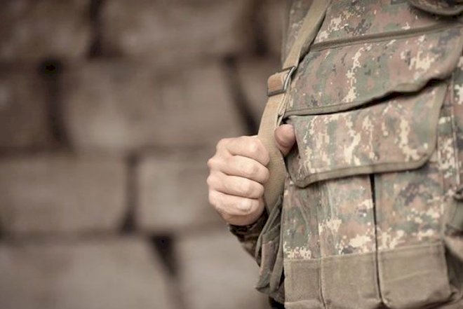    Ermənistanda əsgər özünü asıb   