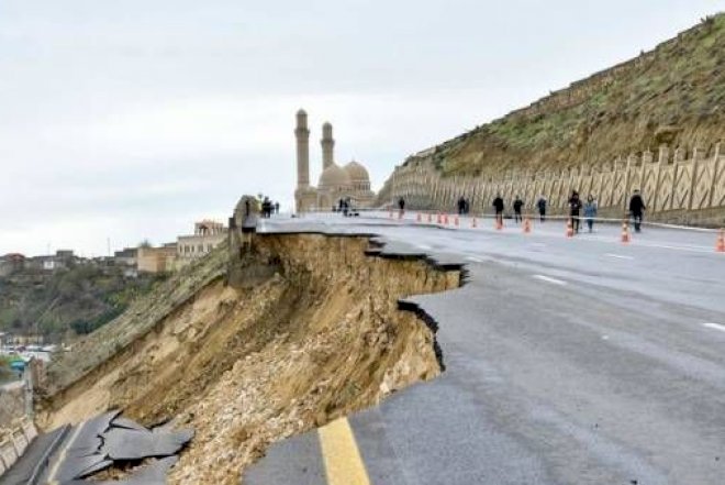    Bakıda çökən yolla bağlı açıqlama - Əraziyə yerli və əcnəbi mütəxəssislər cəlb olunub   