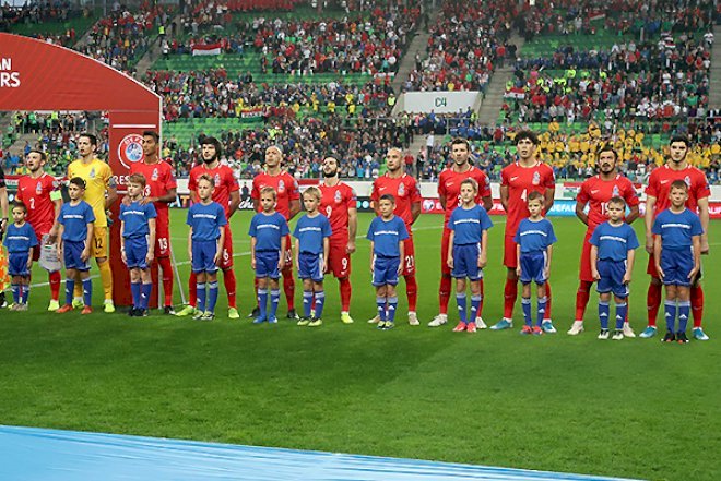    “Onlar 4-5 il əvvəl millidə oynaya bilməzdilər” –   O da futbolçularımızı yıxıb-sürüdü
