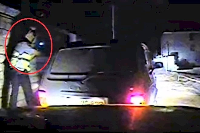    Bakıda YPX əməkdaşını başından bıçaqladılar - Dəhşətli anlar kamerada -   Video