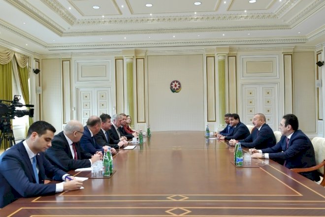    Prezident görüş keçirdi - Foto   