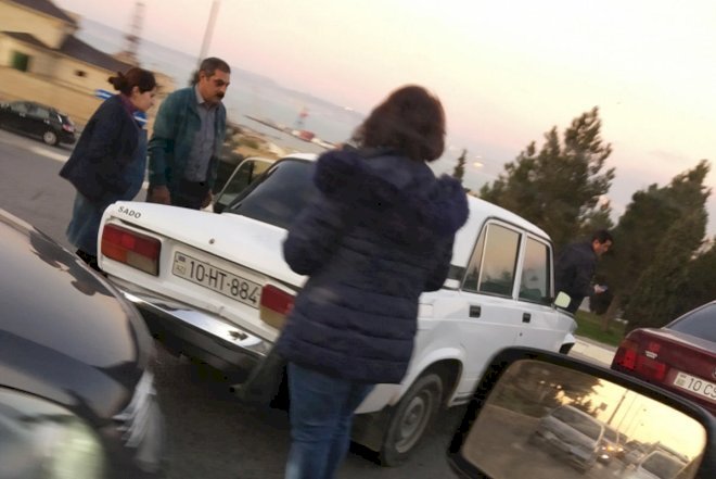    Bakıda qəza, tıxac yarandı   