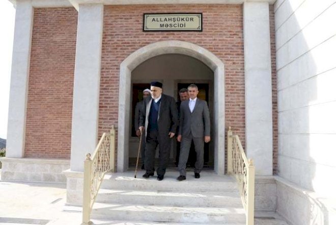    Şeyxülislam qızıl medalla təltif olundu – Adını daşıyan məscidin açılışında iştirak etdi - Foto   