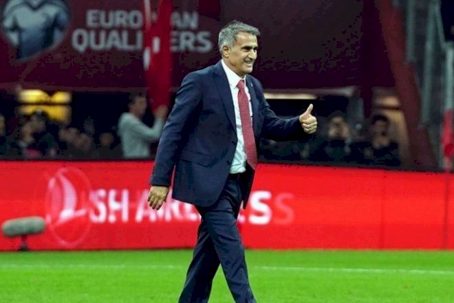    Şenol Günəş Bakıya gəldi, “Qarabağ” rəsmisi ilə görüntüləndi – Foto   