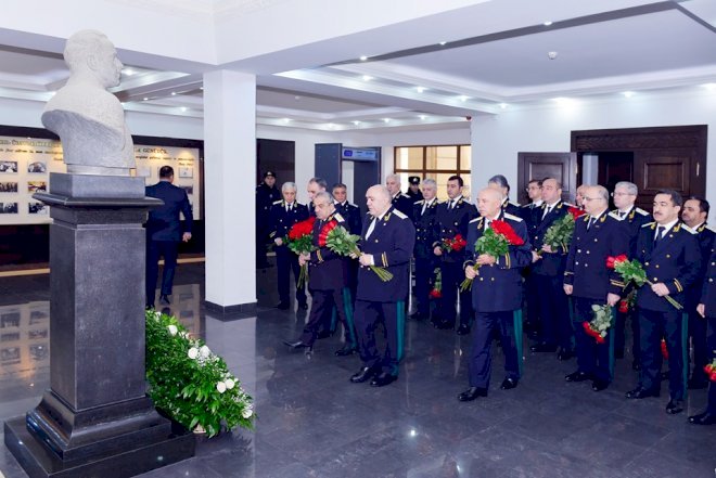    Baş Prokurorluqda Heydər Əliyevin xatirəsinə həsr olunmuş anım mərasimi keçirildi   