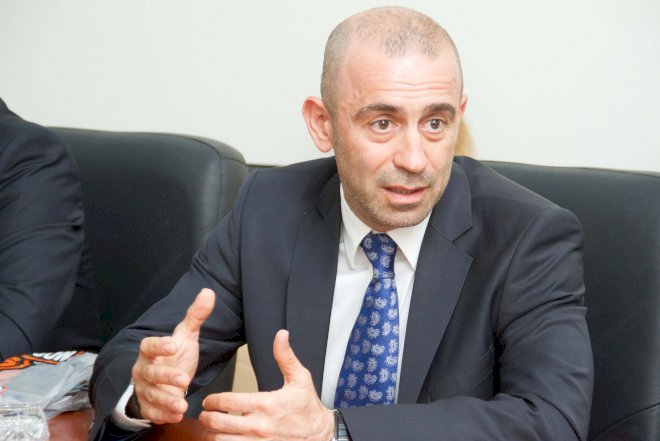   Vahid Mustafayevin mağazasını taladılar - 36 min manatlıq oğurluq   