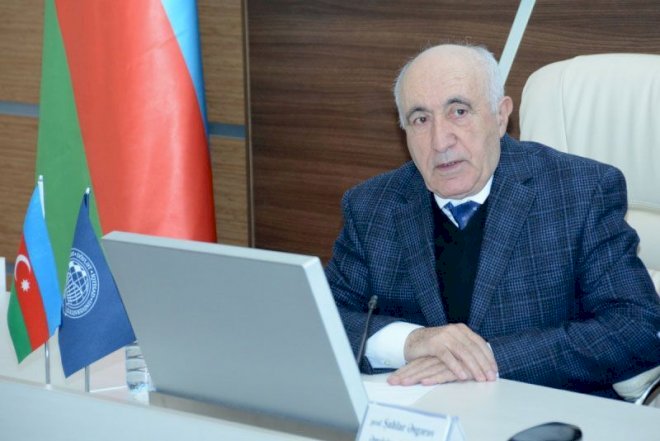    Məktəbə mühafiəçi ilə gələn şagird haqda açıqlama: “Uşağın oğurlanmasından qorxurlar”   