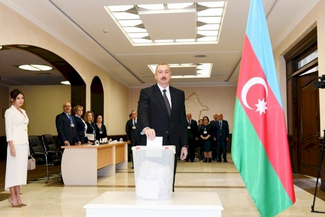    İlham Əliyev və ailə üzvləri səs verdi -   Fotolar