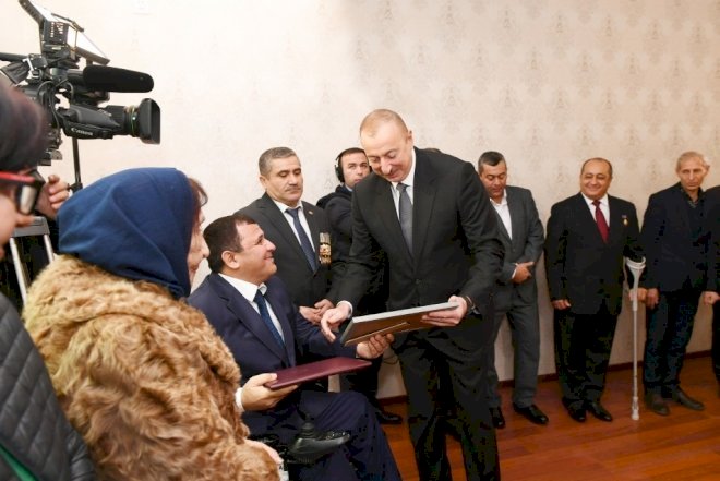    Prezident müharibə əlillərinə mənzil və avtomobillər təqdim etdi - Fotolar   