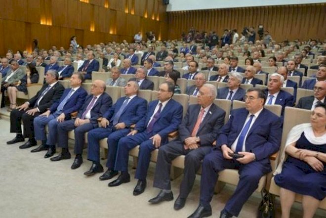    YAP siyahısını niyə açıqlaya bilmir? –   “Köhnə qvardiya” israr edir...