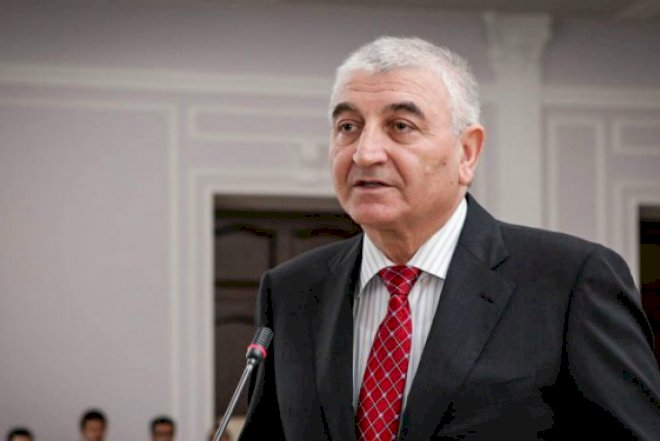    Deputat olmaq üçün neçə nəfər müraciət edib?   