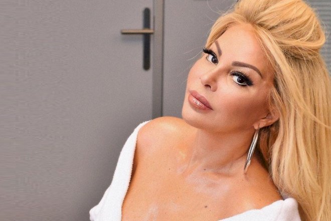    Aygün Kazımova səhnədən nazirə belə “mesaj” göndərdi - Foto   