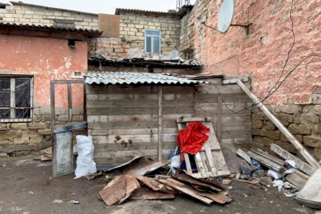    Bu şəraitdə yaşayan məcburi köçkün ev təklifindən imtina etdi   