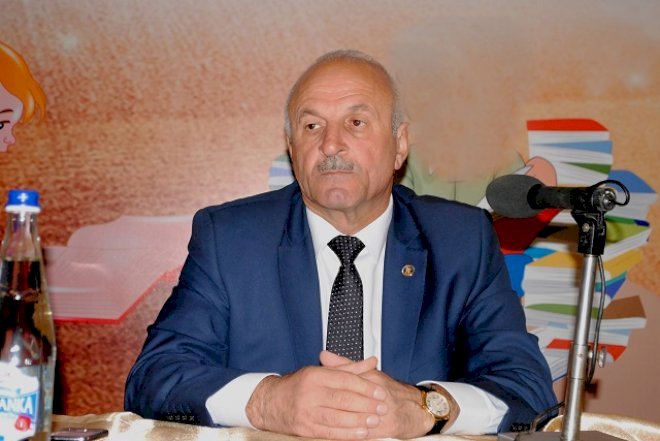    İcra başçısının bu hərəkəti ciddi tənqid olundu - Foto   