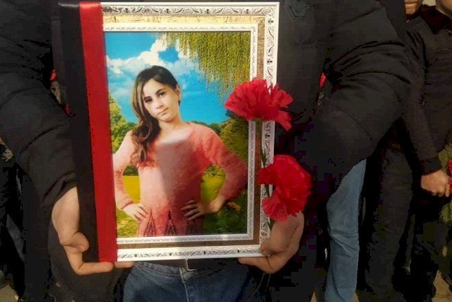    10 yaşlı Nərmin dəfn edildi - Foto   