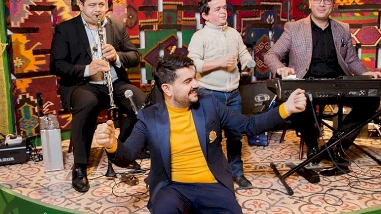    Şou əhli bu dəfə “Fəlakət”in başına toplaşdı - Foto   
