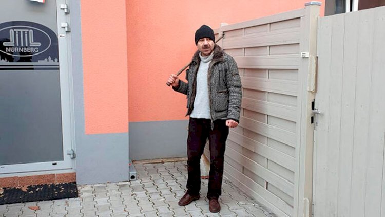    Azərbaycanlı Almaniyada məscidə hücum etdi – Fotolar    