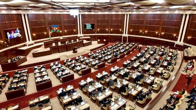    Müğənni, aparıcı, şair... -   Azərbaycan parlament seçkilərinə bu məşhurlarla gedir