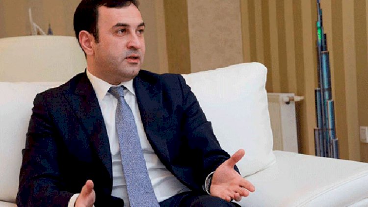    Saatlı üçün turist namizəd   