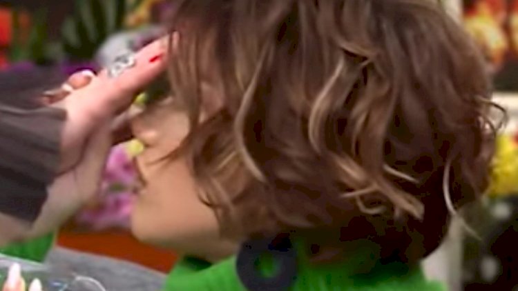    Abbas Röyanın başına stul çırpdı - Video   