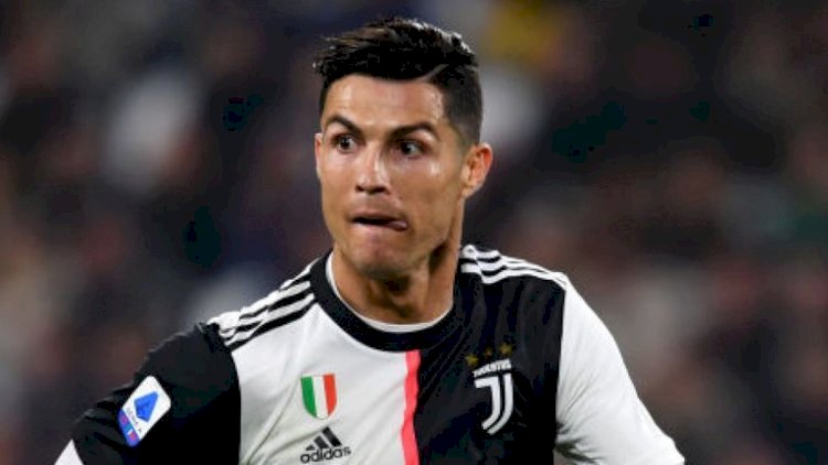    Ronaldonun komanda yoldaşı ilə dodaq-dodağa görüntüsü yayıldı, ara qarışdı - Video   