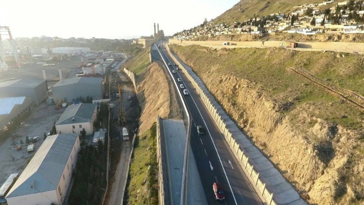    Bibiheybət yolunun ikinci zolağı açılıb   